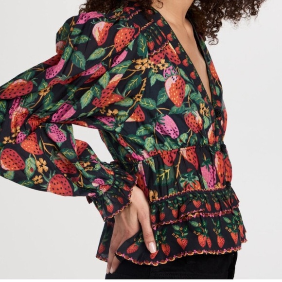 FARM Rio Tops - NWT Farm Rio Lady Strawberry Blouse with peplum hem. 100% cotton. Size L